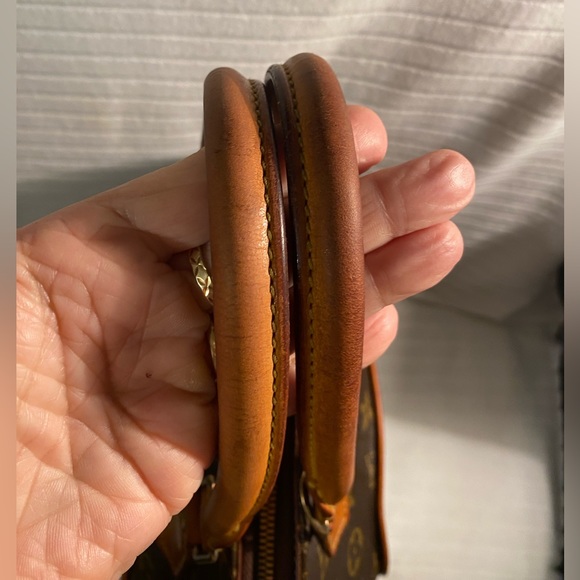 Beautiful Louis Vuitton Ellipse MM W/Certificate of Authenticity - Picture 13 of 15